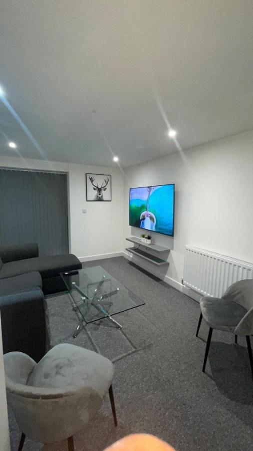 2 Bed Room Luxury Apartment In Old Kent Road London Exterior photo
