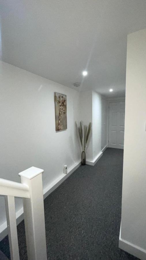 2 Bed Room Luxury Apartment In Old Kent Road London Exterior photo